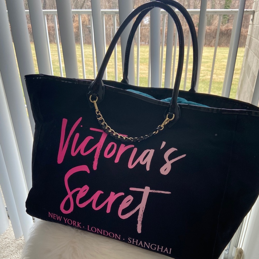 Victoria’s Secret Tote